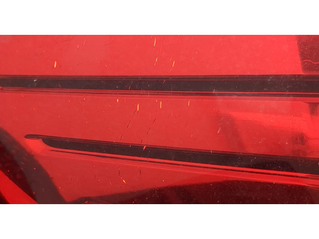 Задний фонарь          