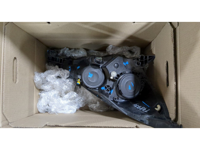 Фара передняя  Citroen C3 2009-2013 левая 