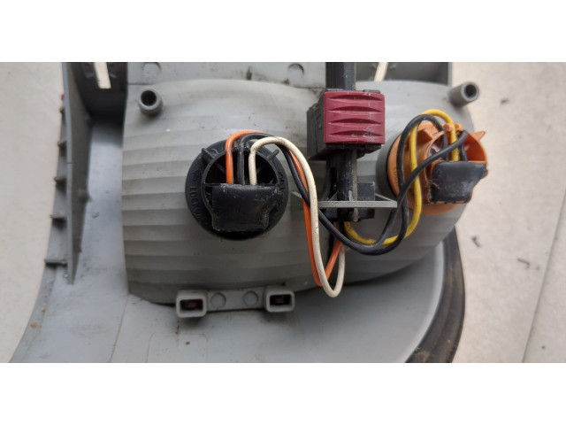 Задний фонарь