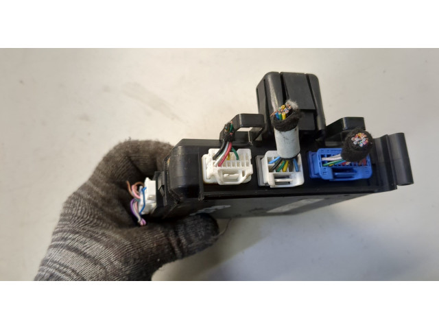 Блок комфорта Mazda 3 (BP) 2019-2025 D41S-675Z0