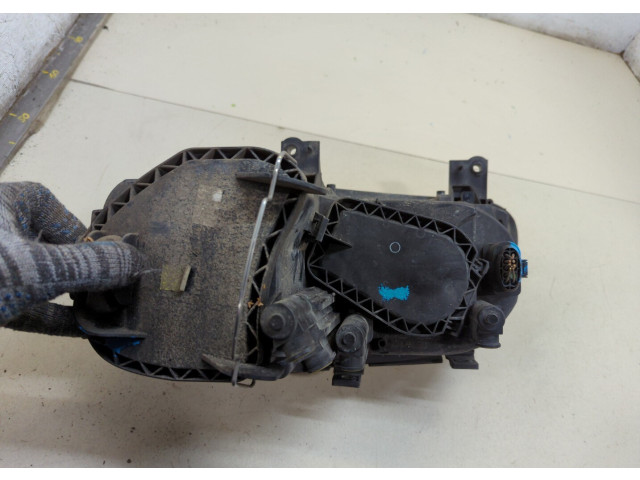 Фара передняя  Volkswagen Caddy 2004-2010 правая 