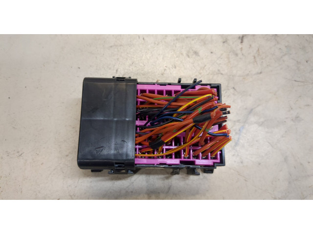 Блок предохранителей Skoda Yeti 2009-2014