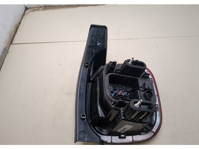 Задний фонарь 265558217R