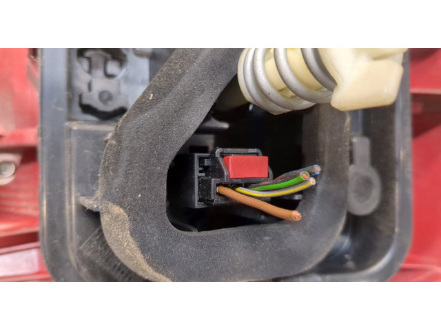 Задний фонарь