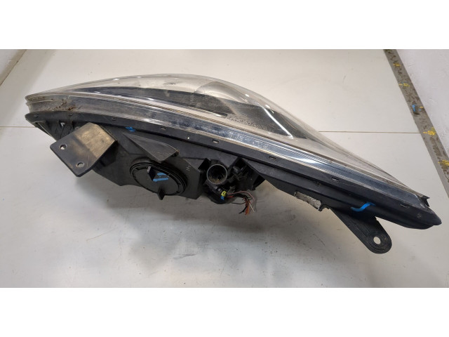 Фара передняя  KIA Carens 2013-2019 правая 