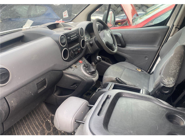 Дисплей бортового компьютера  Peugeot Partner 2008-2012         