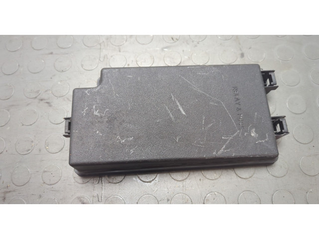 Крышка блока предохранителей  Toyota Prius 2015-2019         