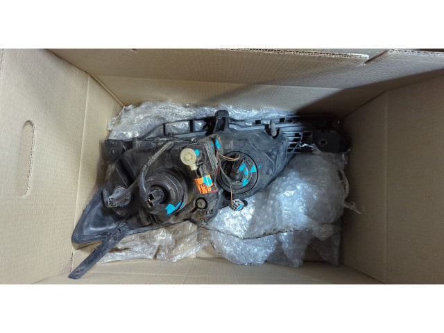 Фара передняя Mazda 3 (BK) 2003-2009 правая