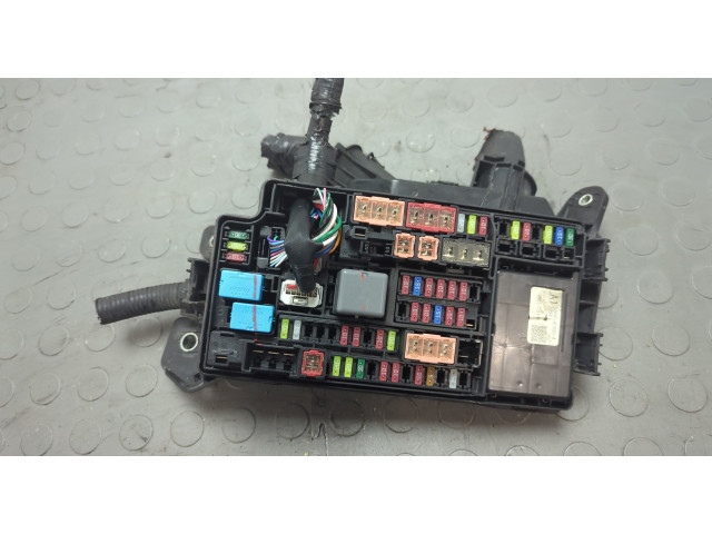 Блок комфорта  Toyota Prius 2015-2019      8264147050A  