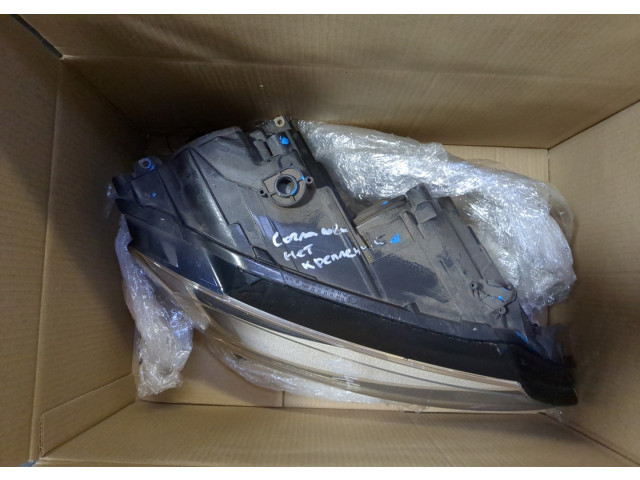 Фара передняя  Volkswagen Jetta 6 2010-2018 правая 