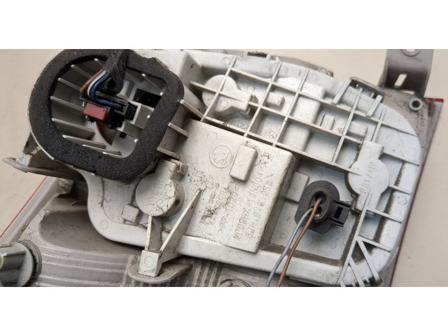 Задний фонарь