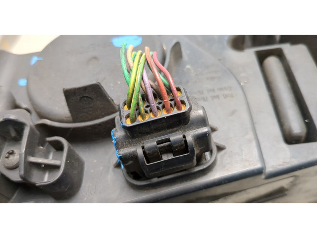 Фара передняя  Citroen C4 2010-2020 правая 