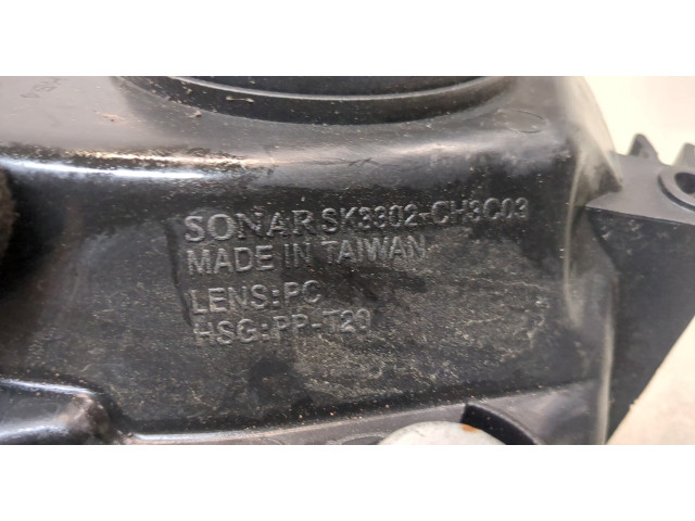 Фара передняя  Chrysler 300C 2004-2011 левая 