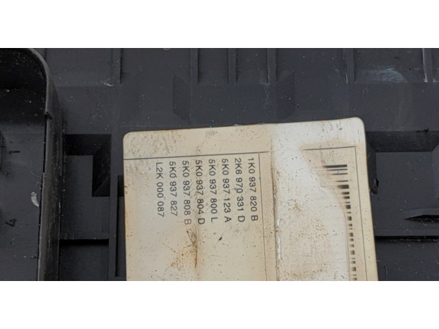 Блок предохранителей Volkswagen Caddy 2010-2015 1K0937820B