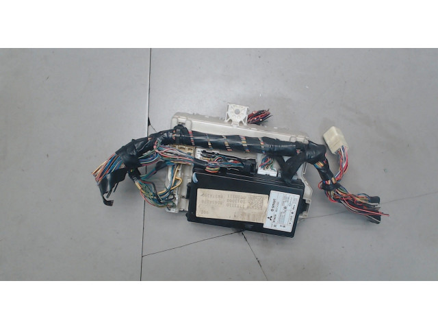 Блок предохранителей Mitsubishi Colt 2008-2012 8637A390 1.1