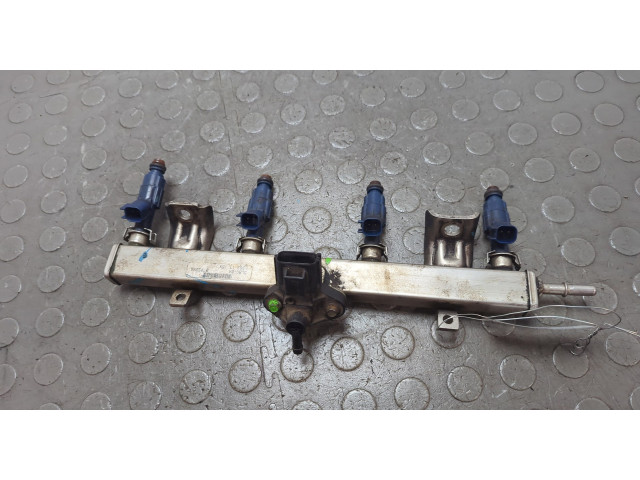 Форсунка топливная Mazda Tribute 2007-2012