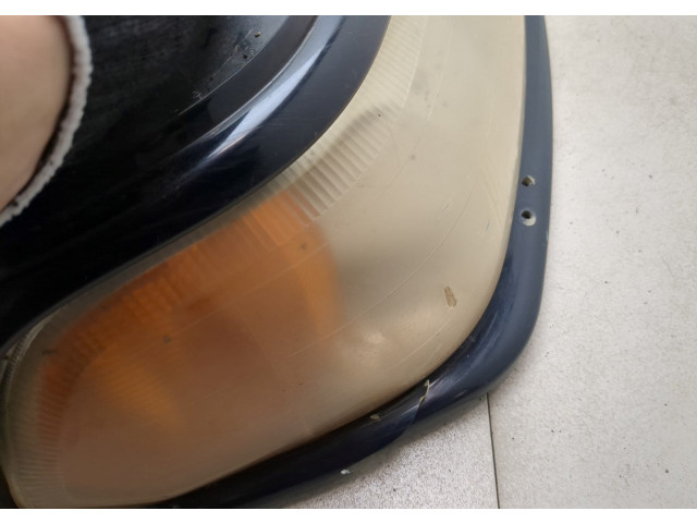 Фара передняя Mitsubishi Montero Sport / Pajero Sport 1996-2008 правая