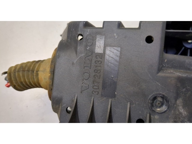 Блок предохранителей  Volvo XC90 2002-2014      30728132   