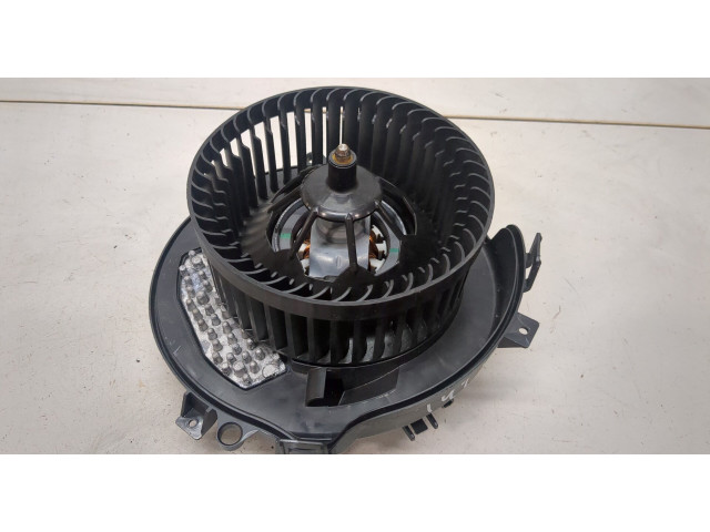 Моторчик печки Audi Q3 2018- 5WC819015A 5WC819015A