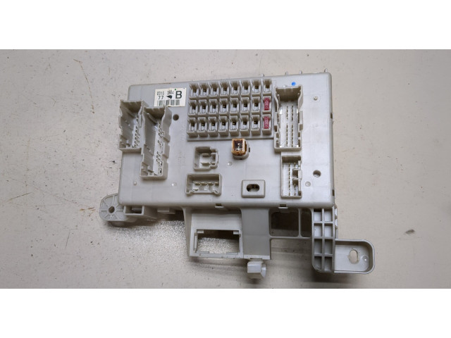 Блок предохранителей Lexus GX 2002-2009 03153B04