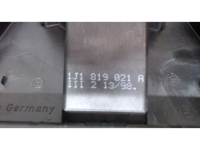 Моторчик печки  Audi A3 (8L1) 1996-2003 1J1819021A      1J1819021A   