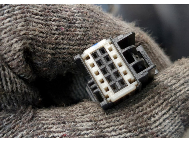 Зеркало боковое  Chevrolet Tahoe 2006-2014  правое           