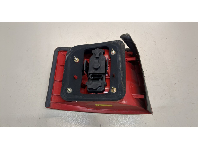 Задний фонарь 4B9945096D