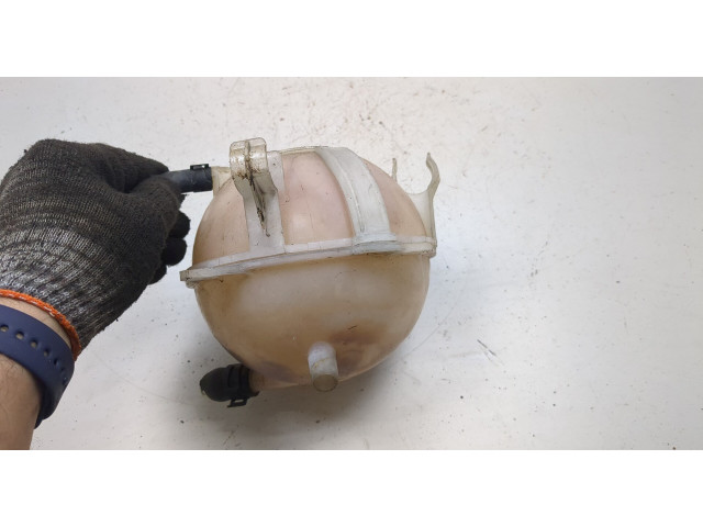 Бачок расширительный Volkswagen Passat 6 2005-2010