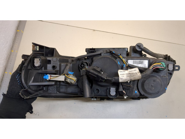 Фара передняя  Volvo S60 2000-2009 правая 