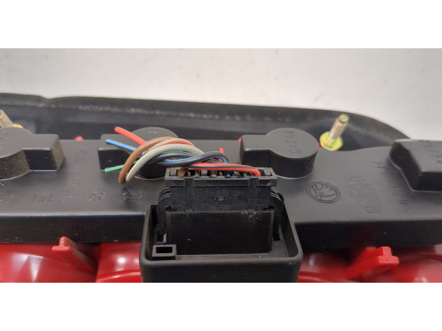 Задний фонарь          