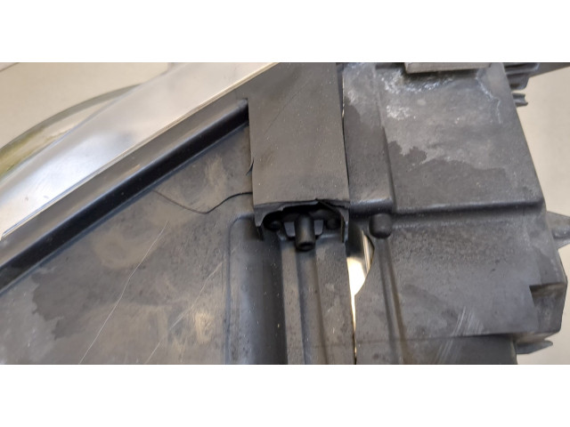 Фара передняя  Volkswagen Passat CC 2008-2012 правая 