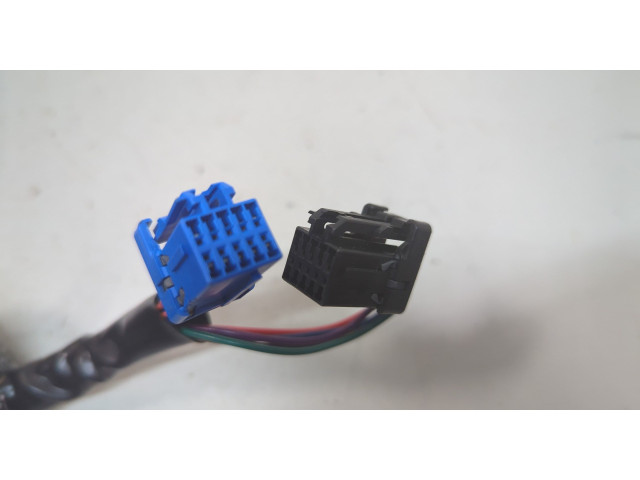 Зеркало боковое  Cadillac Escalade 2 2001-2006  правое           88980722