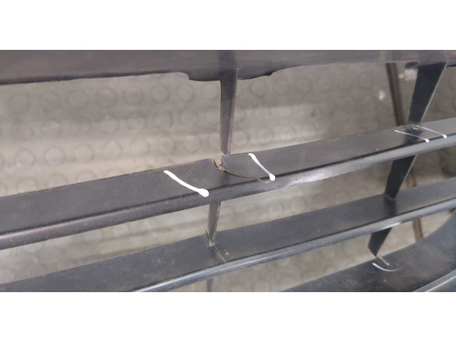 Бампер Nissan Note E11 2005-2013 передний