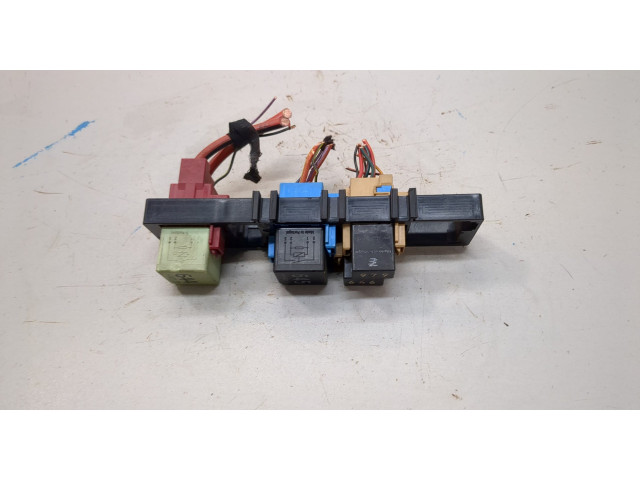 Блок реле Volkswagen Golf Plus