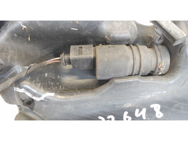 Бачок омывателя  Mercedes C W204 2007-2013 2048600260     2.2