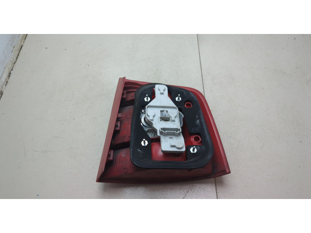 Задний фонарь