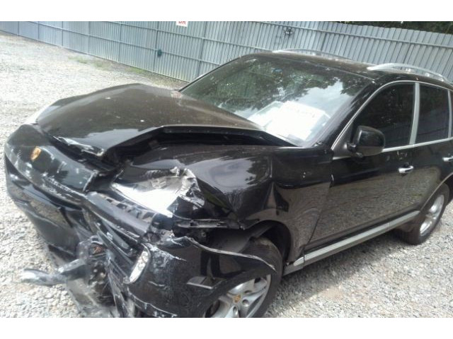 Zámek zadních dveří      