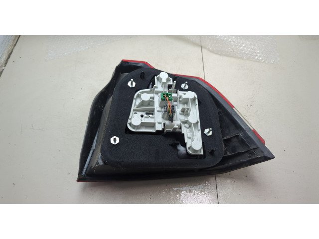 Задний фонарь          