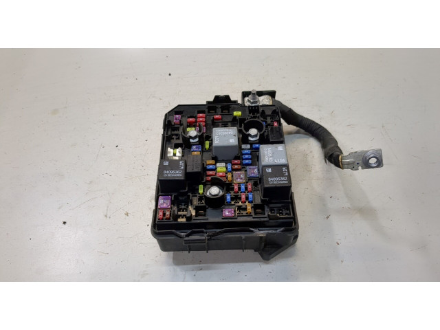 Блок предохранителей  Chevrolet Trailblazer 2020-2022      42745056   