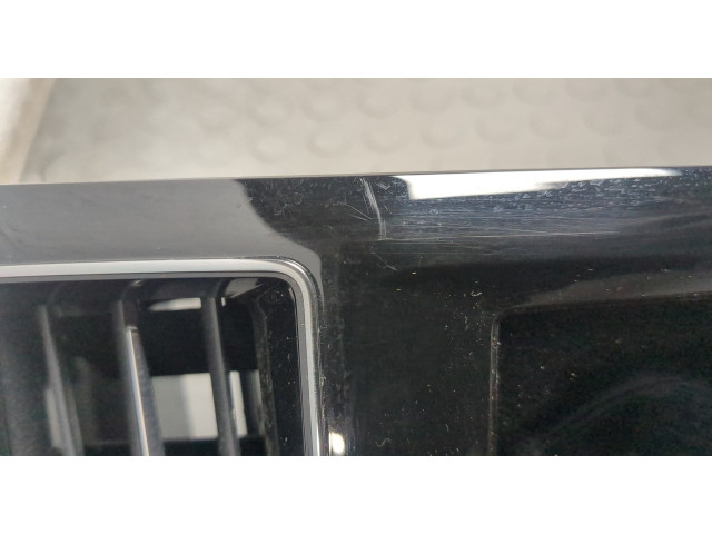 Дисплей бортового компьютера  Volvo V60 2018- 36013018, 31477274, 31477275       