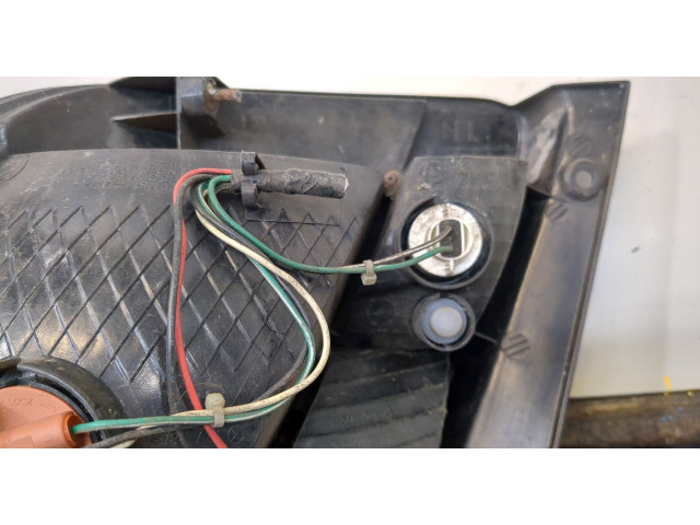 Задний фонарь          