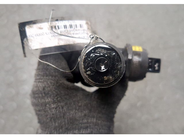 Форсунка топливная Volkswagen Golf 5 2003-2009 038130073AG