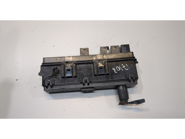 Блок реле Mitsubishi Galant 2004-2012