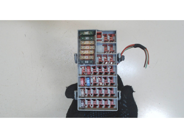 Блок предохранителей Volvo XC90 2002-2006 8637669 2.5