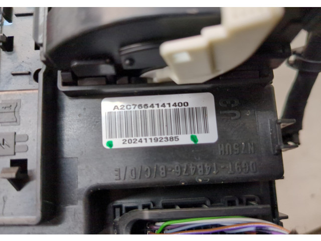 Блок предохранителей  Ford Explorer 2019-2025      LU5T15604   