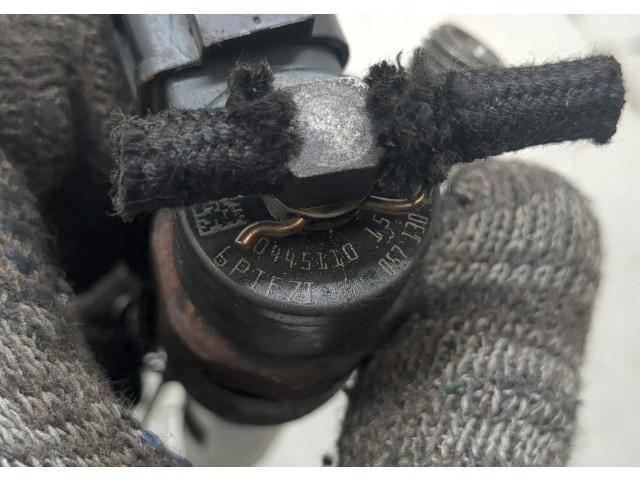 Форсунка топливная  Audi A8 (D3) 2002-2010    057130277M, 057130855     