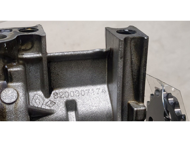 Масляный насос       