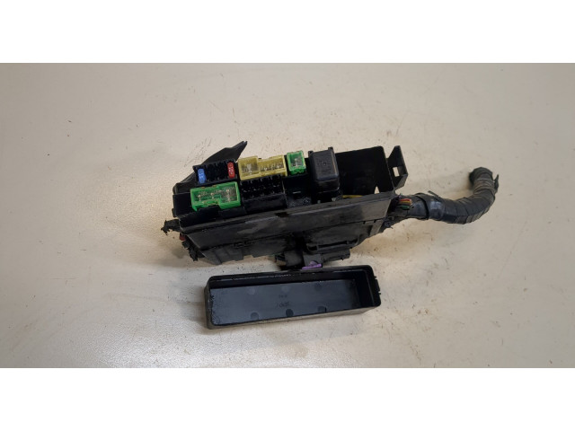 Блок предохранителей  Nissan Note E11 2006-2013           1.5