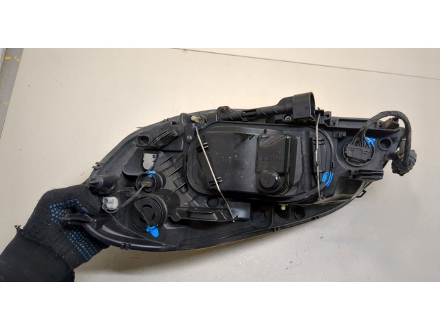 Фара передняя  Volvo XC60 2008-2017 правая 