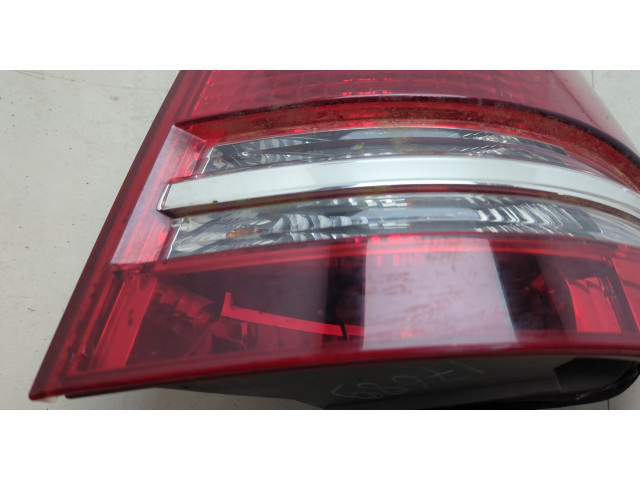 Задний фонарь          